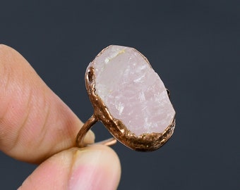 Anello in quarzo rosa fatto a mano, rame elettroformato, gioiello con pietre preziose regolabile