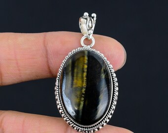 Ovalt Pietersithänge: Handgjorda smycken i 925 sterlingsilver