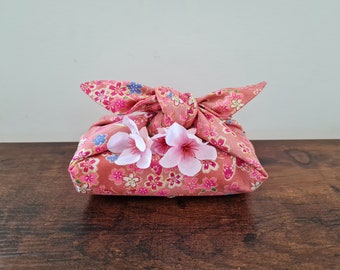 Double-layered Furoshiki gift towel made of soft cotton with cherry blossom print