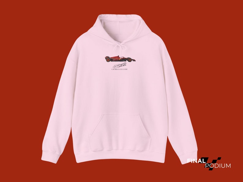 sweat à capuche leclerc avec voiture, signature charles leclerc, sweat à capuche fan f1 ferrari, idée cadeau leclerc, vrai sweat-shirt de voiture ferrari f1 image 5