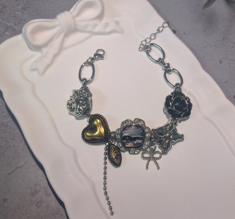 Punkklocka Chokerhalsband, Konstinspirerat Funky Klockhalsband Cyberpunk Y2K Grungehalsband, Nyckfullt Halsband, Trendigt Clutter Coolt Halsband bild 7