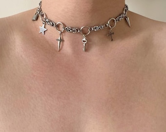 Punk Charm Kette mit Schloss Schlüssel Kreuz Stern Spikes, Edelstahl Kette Choker,Gothic Silber Choker,Grunge Y2K Alltags Schmuck
