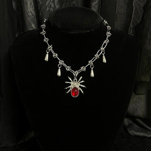 silver spider necklace,gothic spider pendent,red garnet spider necklace,spider Inspired pendent necklace unisex,cyberpunk Chain Jewelry