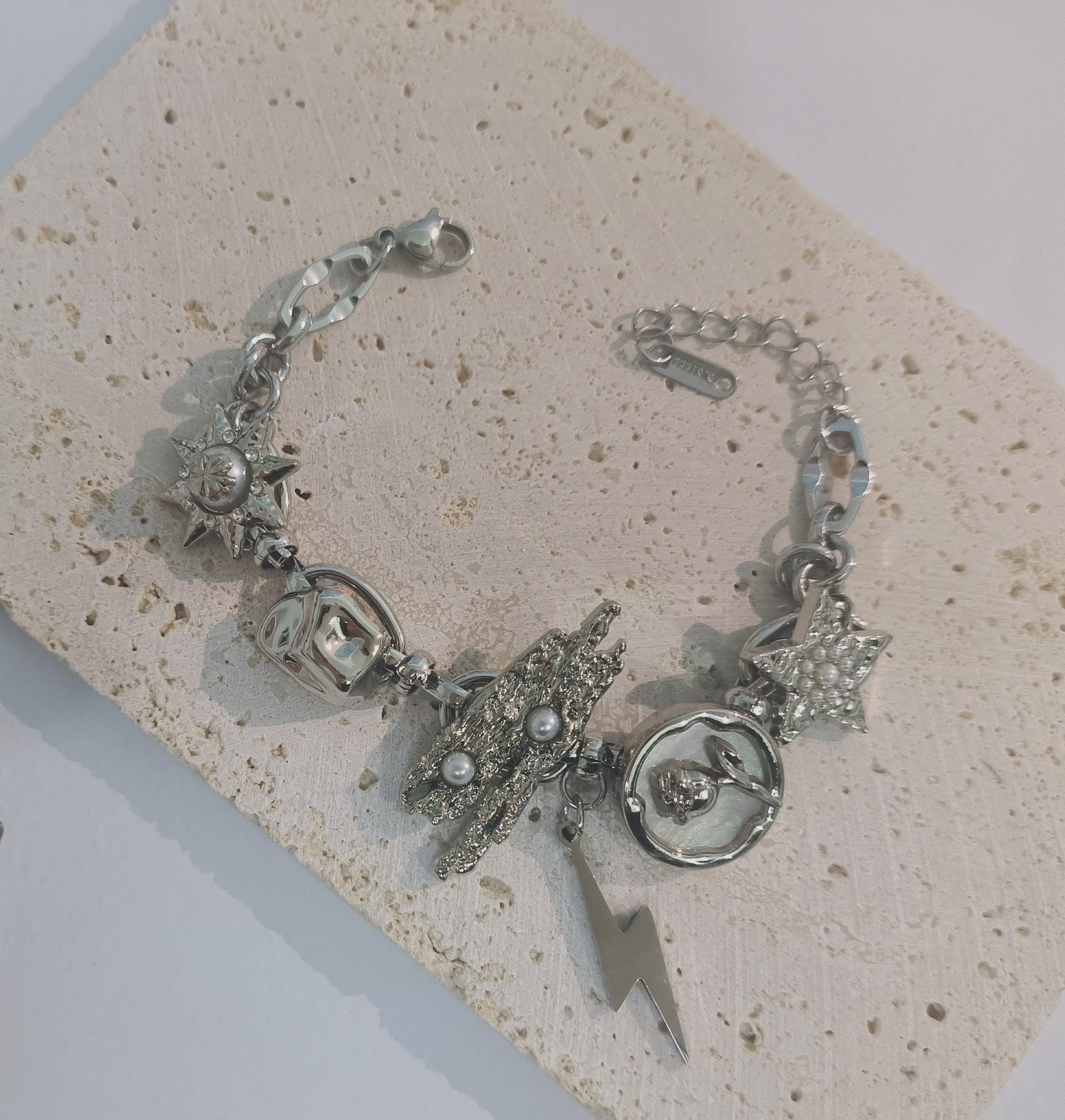 日本未入荷 Copping Zone - Y2K Chrome Stars Bracelet Y2K Chrome Stars Bracelet – Copping Zone