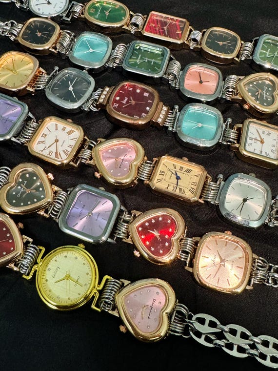 タ*ン様 ネックレス 時計とアクセサリーまとめ売り 高級腕時計チョーカーネックレス、カラフルでユニークな時計ジュエリー
