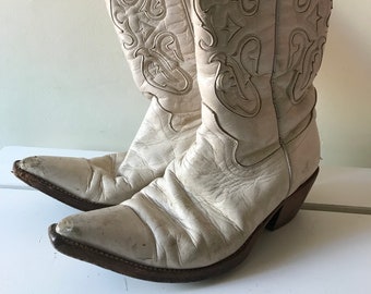 VINTGE COWBOY BOOTS beautiful vintage tony mora cream boots western boots fall fashion gift boots women’s boots