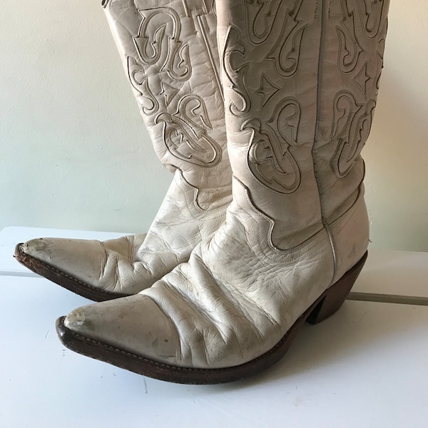 VINTGE COWBOY BOOTS beautiful vintage tony mora cream boots western boots fall fashion gift boots women’s boots