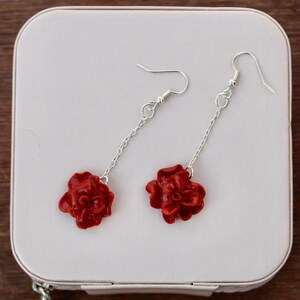 Single Flower Long Pendant Earring