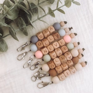 Personalized Beaded Keychain: Silicone Bag Tag
