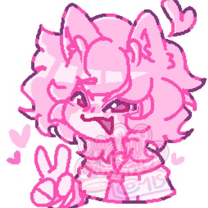 Puede incluir: Un personaje de dibujos animados rosa con un signo de paz, cabello rosa y una camisa a rayas rosa y blanca. El personaje tiene una expresión feliz y está rodeado de corazones rosas.