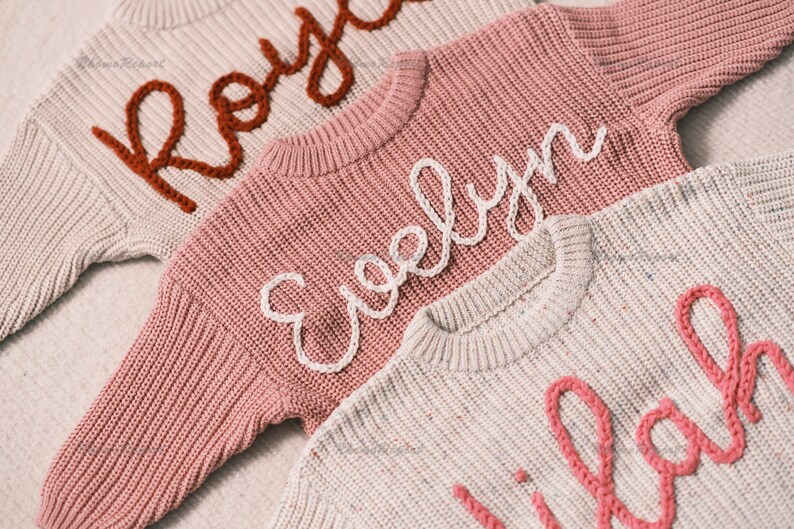 Personalized Baby Sweater with Hand-Embroidered Name & Monogram A Precious Gift from Aunt for a Baby Girl-Christmas gift zdjęcie 4