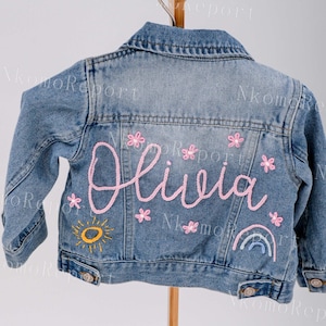 Célébrations du printemps : veste en jean personnalisée pour bébés et tout-petits, parfaite pour les looks de la fête du Travail et de la fête de la tonnelle image 1