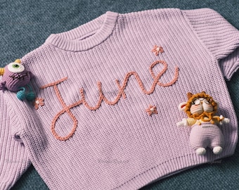 Personalisierter Baby Pullover mit Hand-gesticktem Namen & Monogramm - Ein kostbares Geschenk von Tante für ein Baby Mädchen-Weihnachtsgeschenk