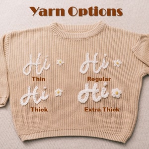 Personalisierter Babypullover mit handgesticktem Namen und Monogramm ein wertvolles Geschenk von Tante für ein kleines Mädchen Weihnachtsgeschenk Bild 9