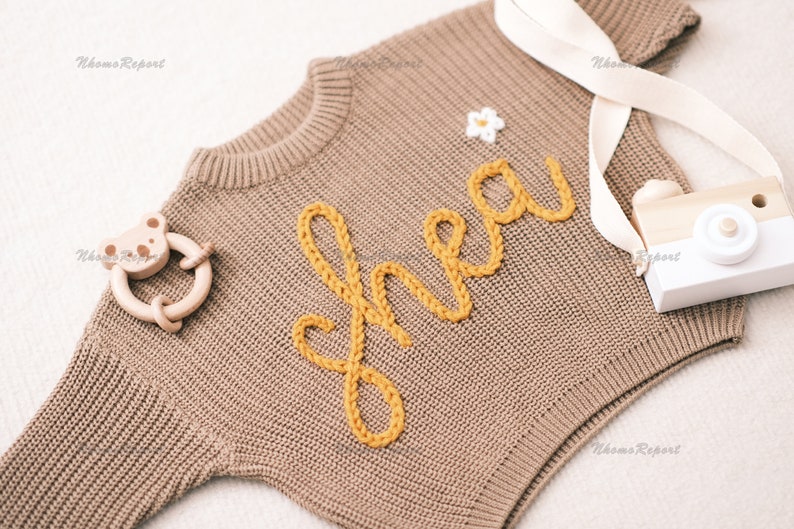 Personalized Baby Sweater with Hand-Embroidered Name & Monogram A Precious Gift from Aunt for a Baby Girl-Christmas gift zdjęcie 3