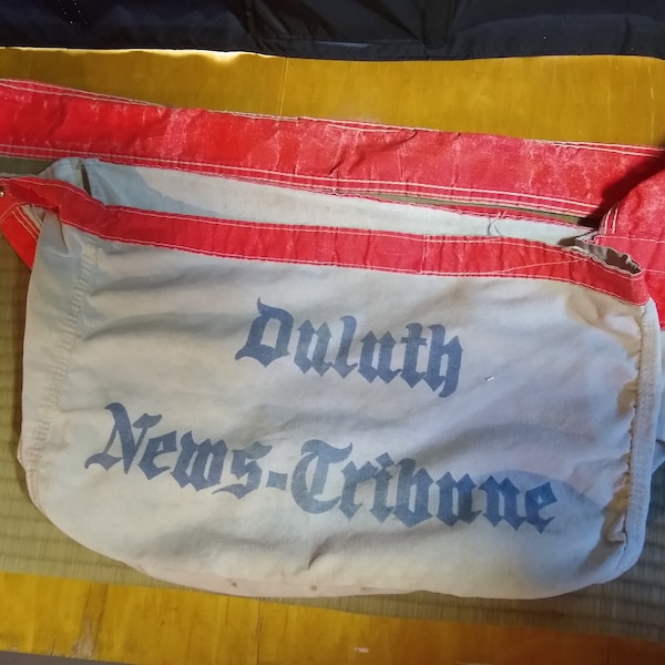 Vintage 20th C. Canvas Newspaper Boy's Carrier Bag -- Duluth News-Tribune
