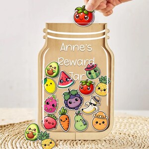 Gepersonaliseerde fruitbeloningspot, aangepaste beloningspot met bedels, klaskarwei-diagram, koelkasthout en acryl bedrukte gepersonaliseerde naam