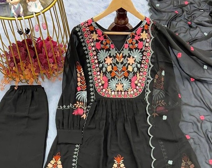 Women Kurta with Palazzo & Dupatta