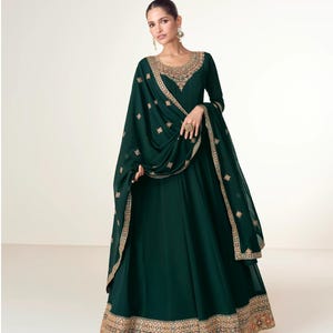 Green Women&#39;s Indian Ethnic Gown with Dupatta, Premium Indian Ethnic Embroidery work long kurta Gown Dupatta Wedding wear, Festive, Party.