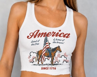 America Land of the free Crop Top: Patriotic 4th of July USA Graphic