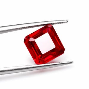 AAA+ 6.90 Ct Natural Mozambique Blood Red Ruby With Certified Gemstone Use Ring , Jewelry Making Tools Loose Emerald Cut Gift For Women