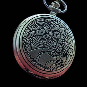 Doctor Who Time Lord Taschenuhr, perfektes Geschenk für Sie / Ihn / Ihre viktorianische Steampunk Taschenuhr Bild 1