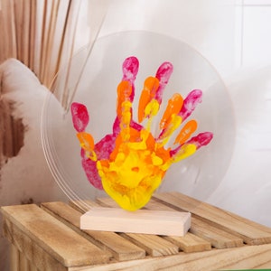 Kit de huellas de manos para familia de 3 personas, huellas de manos con pintura acrílica Peps, huella de bebé en Plexi, base de madera rectangular