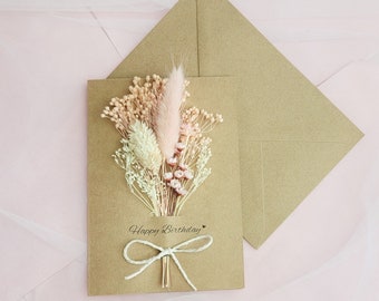 Kraftpapier Karte mit Trockenblumen & Umschlag Happy Birthday | Grußkarte Rosy