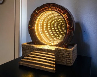 Scultura di fantascienza modello 3D illuminato in resina Stargate Infinity lampada artigianale decorazioni per feste a casa statua figura regalo di Halloween