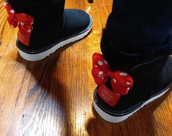 Kids winter boot with polka dot bow