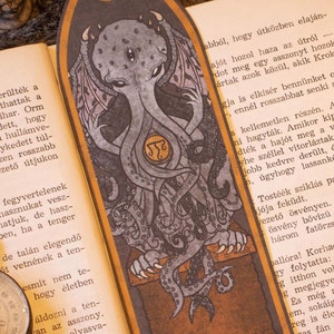 Illustrated Cthulhu Bookmark | Handmade Book Lover Gift | Dark Academia Bookmarks | Perfect for Readers  | Cthulhu Lovecraft horror bookmark