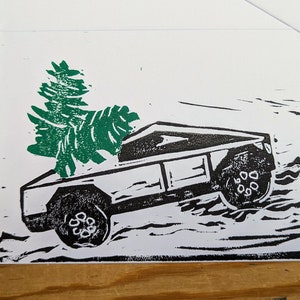 Tarjeta navideña con diseño de Cybertruck: impresión en linóleo hecha a mano, 4 x 6 pulgadas, paisaje horizontal, divertida tarjeta festiva