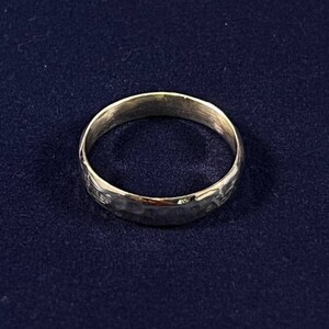 Handcrafted Womens Jewellery: Elegant Silver Hammered Ring, Stunning Statement Piece