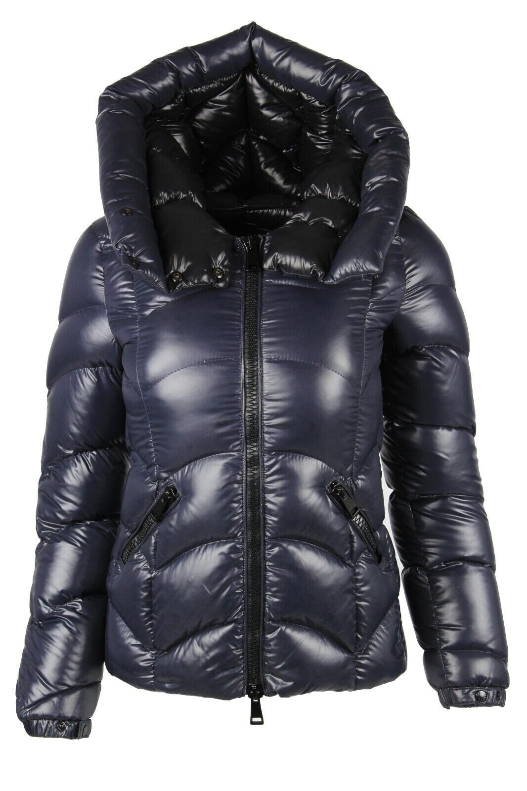 Akebia hooded wave puffer jacket hotsell
