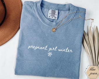 Christmas Pregnancy Announcement, Christmas Maternity shirt, Xmas Pregnancy Reveal