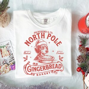 Christmas Dachshund T-Shirt: Doxie Mom Gift, Wiener Dog Lover