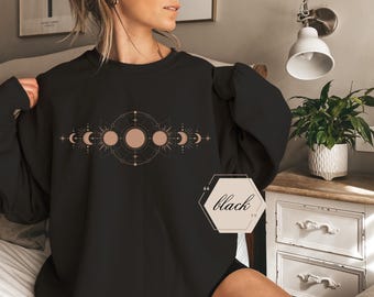 Sweatshirt céleste Art des phases de lune, pull lune mystique, tenue bohème lune astronomie, lune spirituelle, pull bohème, chemise céleste