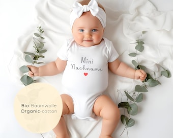 Personalisierter Babybody Mini Nachname Baby, Neugeborenes,  Name personalisiert, minimalistischer Body, Schwangerschaft Ankündigung Geburt