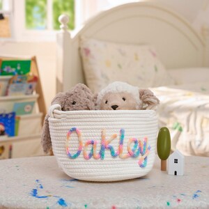 Personalisierter handgemachter Korb • Baby Geschenk • Baby-Dusche-Geschenk • Baby Korb • I-Cord Stricken Handwerk • Spielzeug Organizer