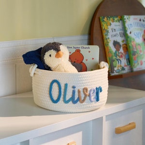 Personalisierter handgemachter Korb • Baby Geschenk • Baby-Dusche-Geschenk • Baby Korb • I-Cord Stricken Handwerk • Spielzeug Organizer
