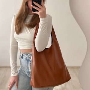 ブラウンのエコレザーバッグ、女性用ショルダーバッグ、女性用ミニマルバッグ、彼女用ビッグバッグ、ハンドメイドバッグ、カジュアルトート女性用バッグ、旅行用バッグ