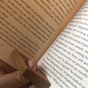 Thumb page holder - CNC / 3D Printer file