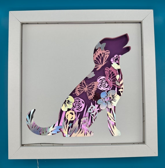 蝶と花を持つ犬 - Etsy 日本