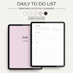 Puede incluir: Dos tabletas digitales que muestran una lista de tareas diarias. Una tableta muestra una pantalla rosa con las palabras "daily to do list". La otra tableta muestra una plantilla de lista de tareas con secciones para prioridades y tareas. El texto en la parte superior dice "DAILY TO DO LIST PRINTABLE & DIGITAL PLANNING" y "SIZES A4 & A5."