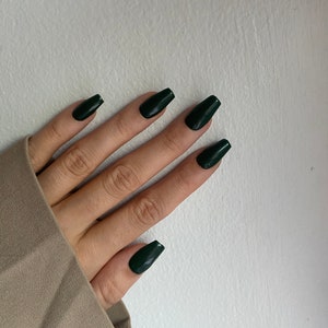 Luxury Gel Press On - Medium Coffin