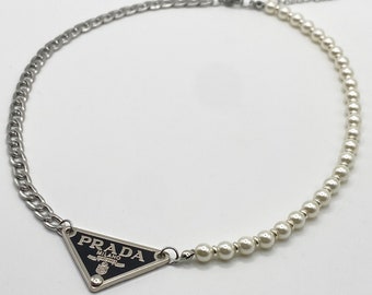 Prada aangepaste upcycled parelketting