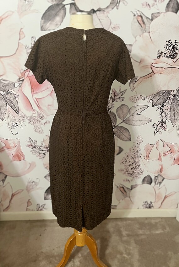1950's/60's Brown Lace Wiggle Dress - image 2