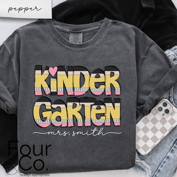 Personalisierte Bleistift Kindergarten Lehrerin Shirt, Komfort Farben Tee