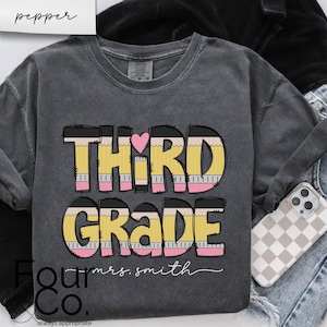 Camiseta personalizada para maestro de tercer grado, camiseta con letra de lápiz, camiseta para maestro de tercer grado, camiseta personalizada para maestro