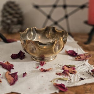 Offering bowl/cup/metal cup- altar tool for witches, wizards, pagans, wiccans, rituals- magic - curiosities